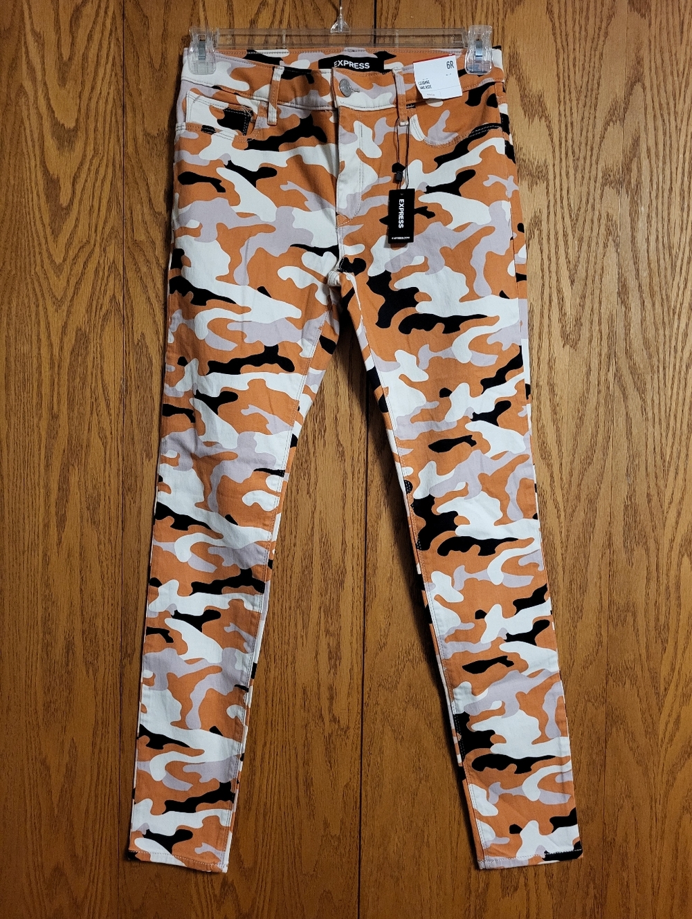 NWT Express Orange/Pink/Cream/Black Camo Stretch Legging Mid Rise Size 6R
